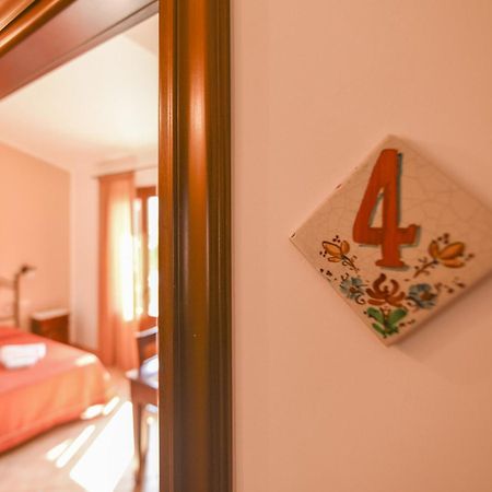 Bed and Breakfast Aurora Castelluzzo Pokoj fotografie