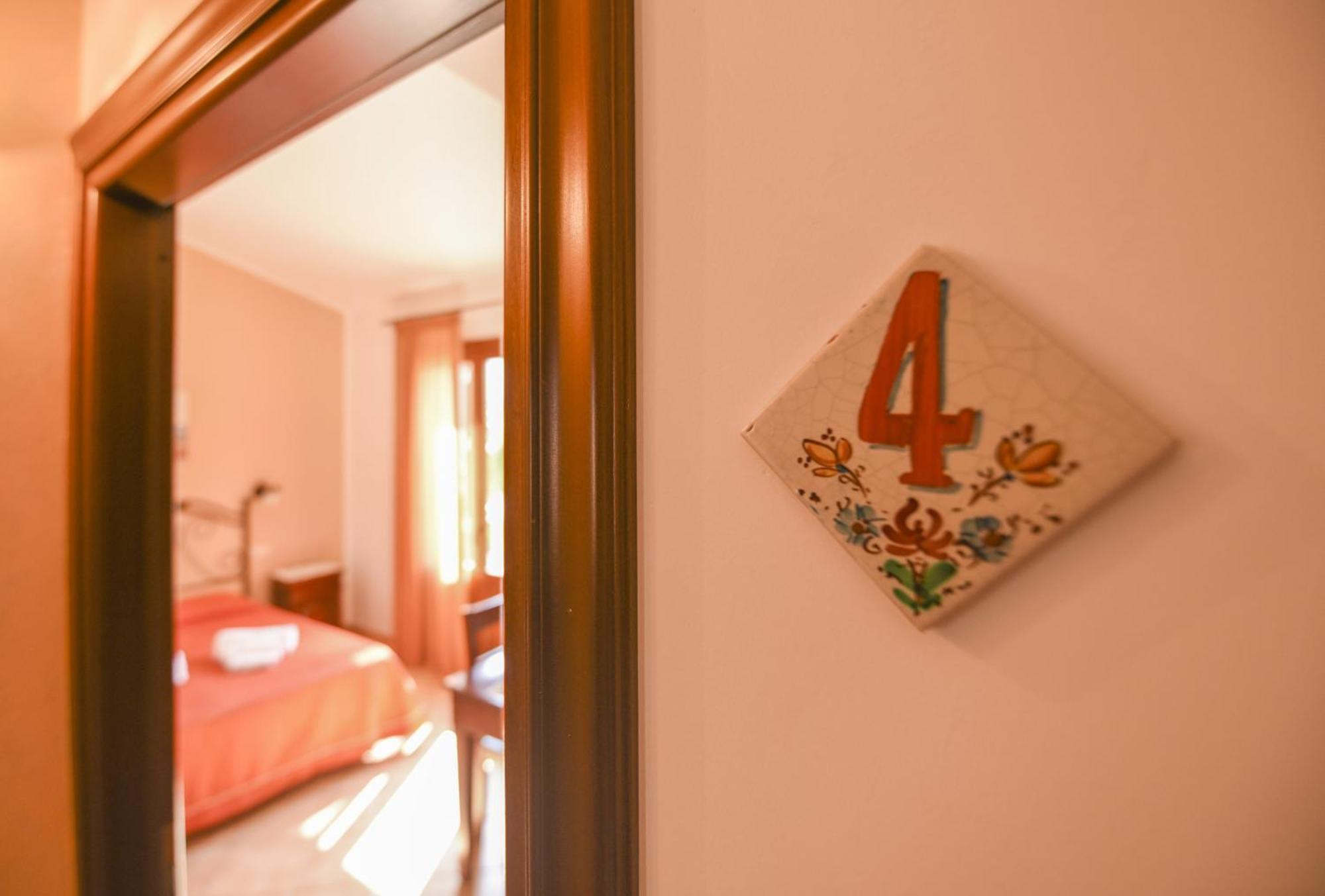Bed and Breakfast Aurora Castelluzzo Pokoj fotografie